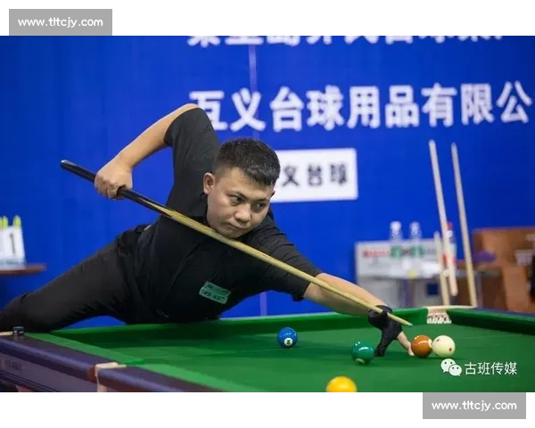 郑宇伯对决彭祥伟擂台巅峰之战引爆格斗圈关注谁能登顶荣耀时刻