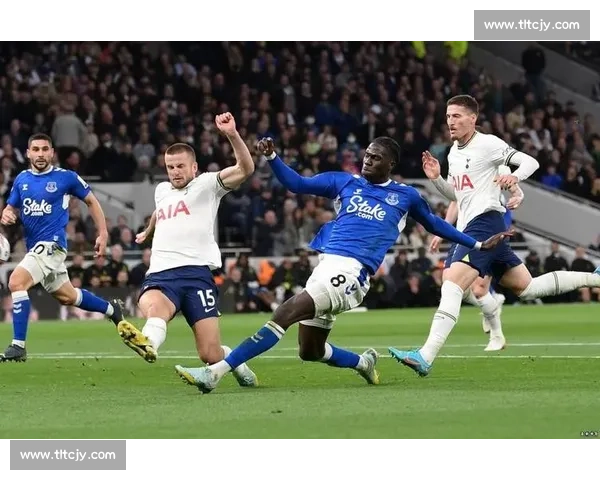 埃弗顿主场迎战利兹联双方实力对比与比赛预测分析