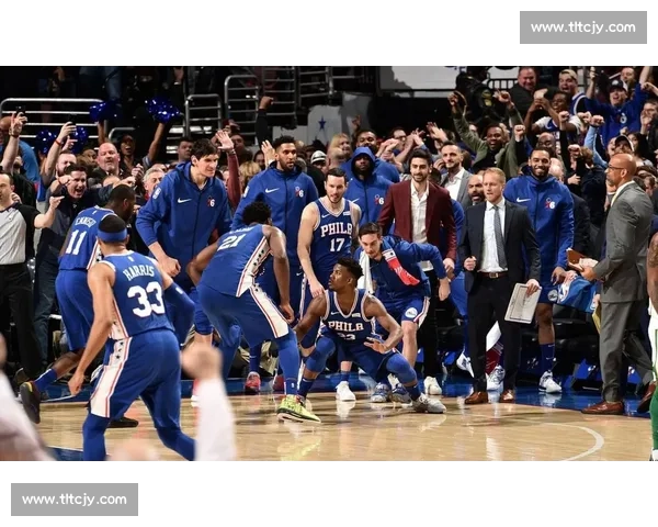 热火对决76人东部强强碰撞胜负悬念引爆赛场激情季后赛前景之争